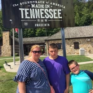 Meet your Posher, Andrea